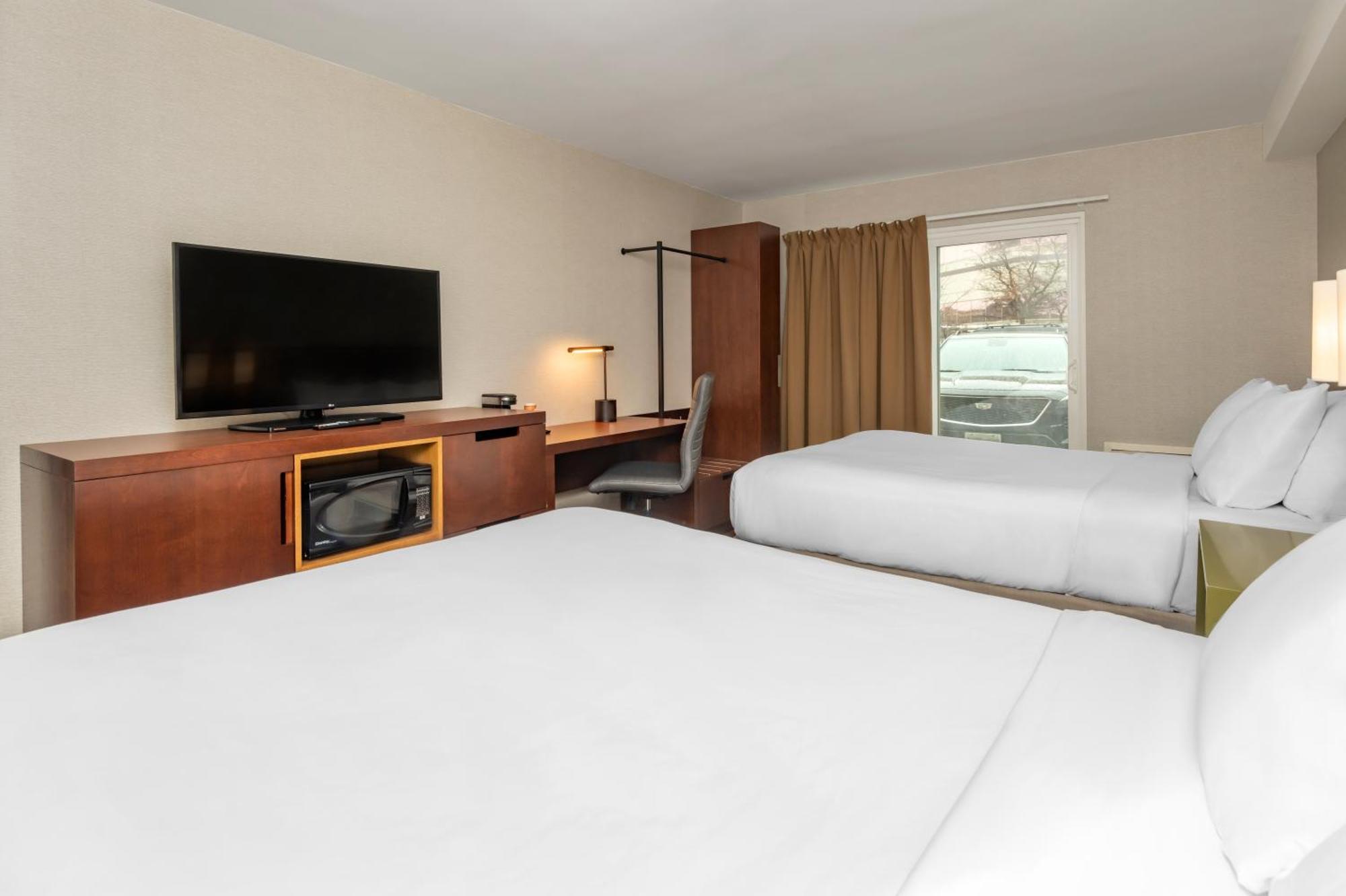 Comfort East Inn