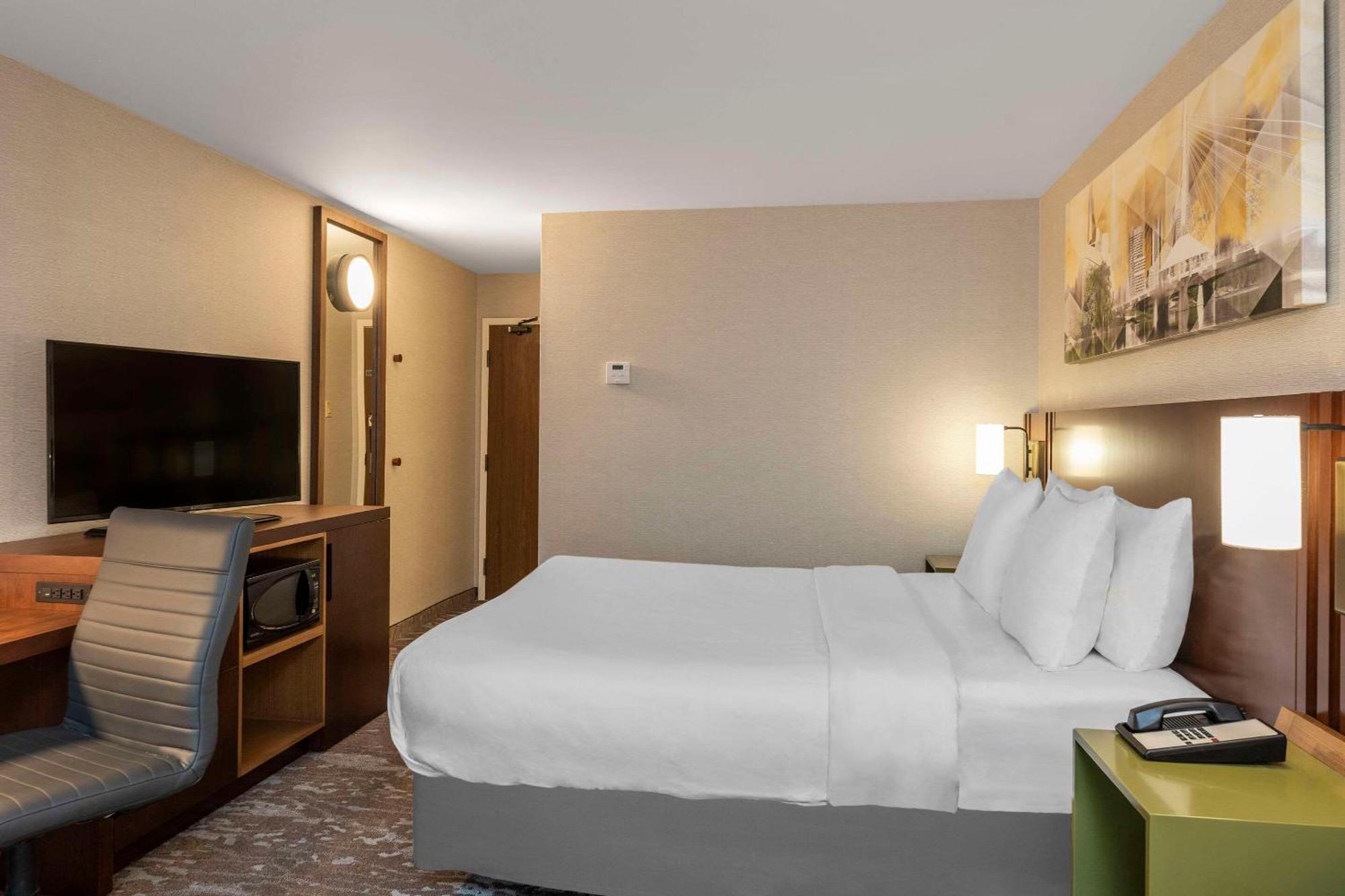 Inn Comfort East